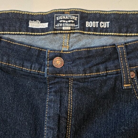 Levis Gold Womens PLUS 24 W Jeans Totally Shaping Boot Cut 42 X 31 Western Logo - Picture 6 of 10